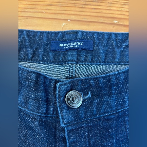 EUC Beautiful BURBERRY London shimmering cropped jeans, SZ 28 - Picture 2 of 10